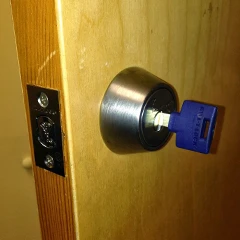 Door Installation - frog lock